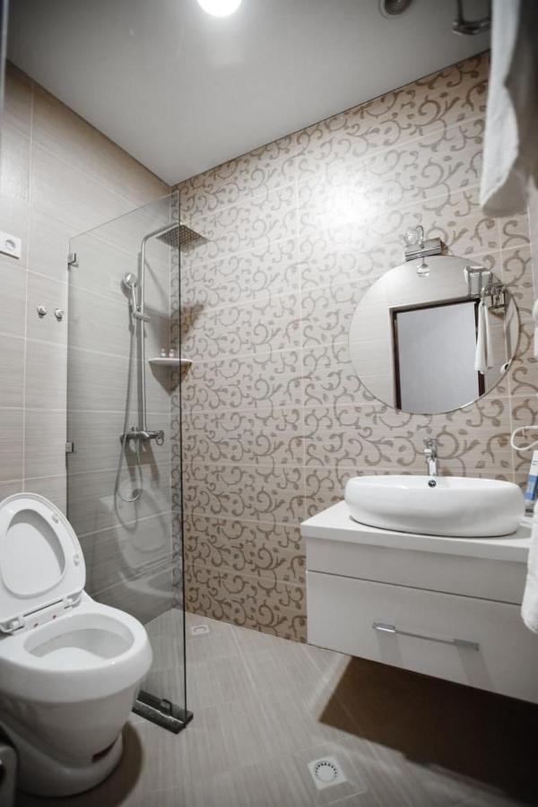 Shedevr Plaza Hotell Namangan Exteriör bild