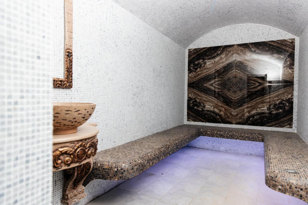 Shedevr Plaza Hotell Namangan Exteriör bild