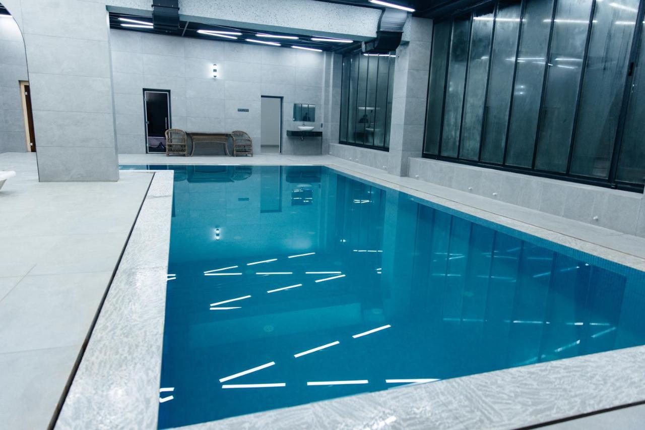 Shedevr Plaza Hotell Namangan Exteriör bild