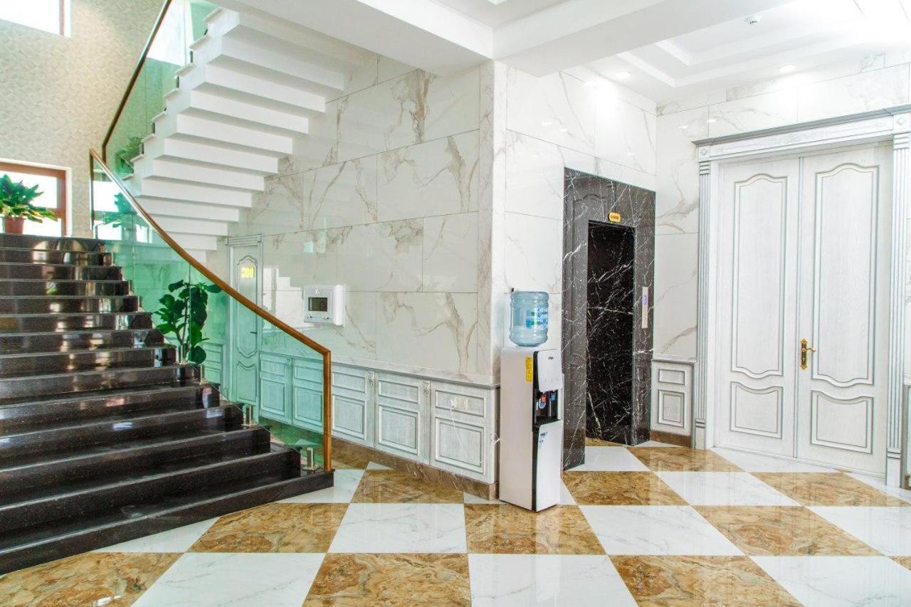Shedevr Plaza Hotell Namangan Exteriör bild
