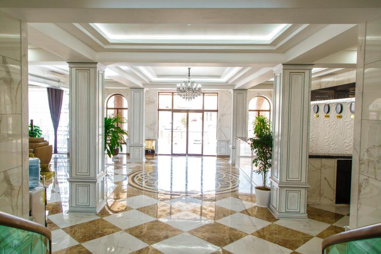 Shedevr Plaza Hotell Namangan Exteriör bild